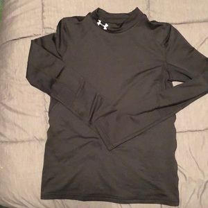 Under Armour fitted cold gear baselayer